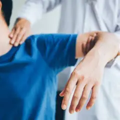 Wybity bark: 7 alarmujących objawów, których nie ignoruj