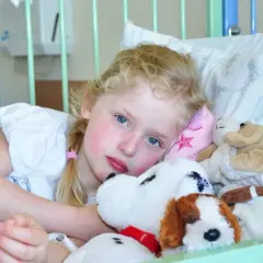 Niebezpieczne objawy salmonelli u dziecka: Ratuj, zanim będzie za późno!