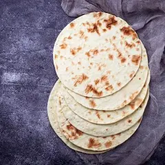 Ile kalorii ma jedna tortilla? Prawda o kaloryczności i wartościach odżywczych