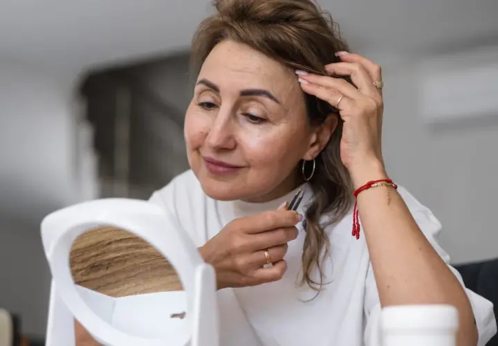 W jakim wieku zaczyna się menopauza? Kluczowe informacje
