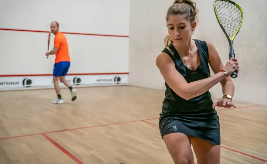 Squash i spalanie kalorii - poznaj prawdziwy potencjał tej gry