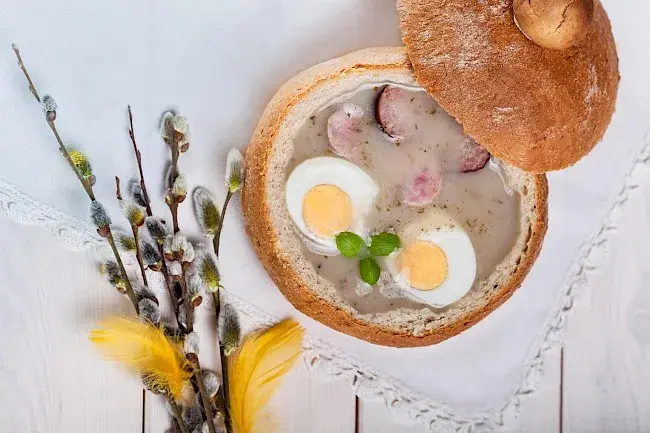 Żurek - poznaj dokładną kaloryczność zupy i jej wpływ na Twoją dietę