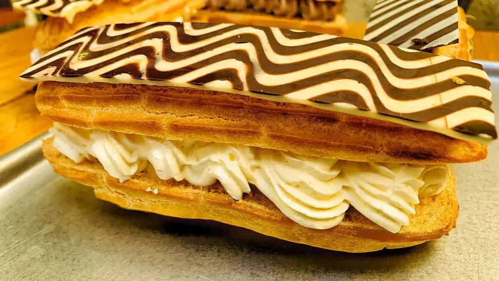 Zdjęcie Poznaj kaloryczność eklerów i naucz się kontrolować swoją dietę